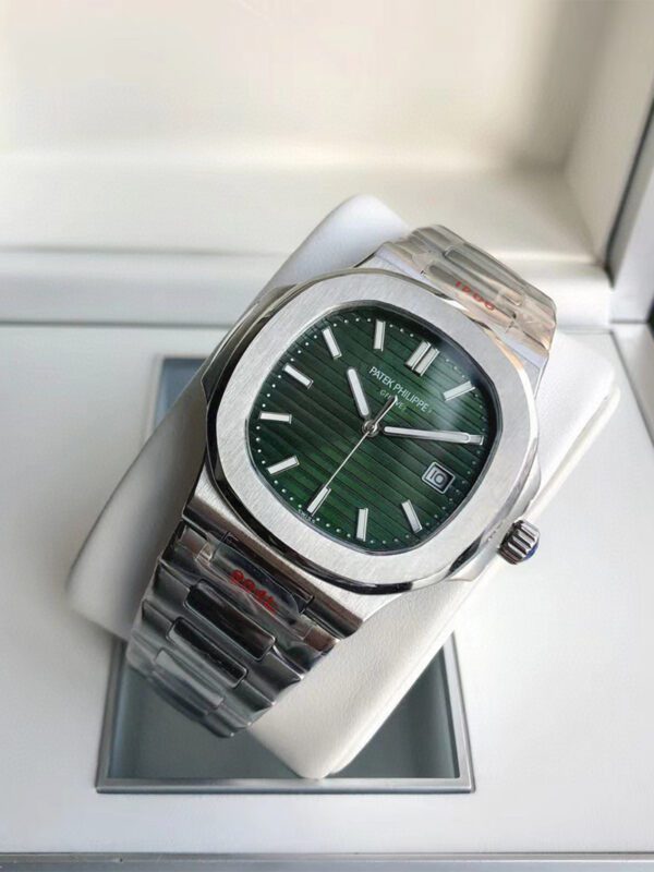 PATEK PHILIPPE Nauticle Automatic Mechanical Movement 26-330 SC Unisex Swiss Watch 40mm Green Dial