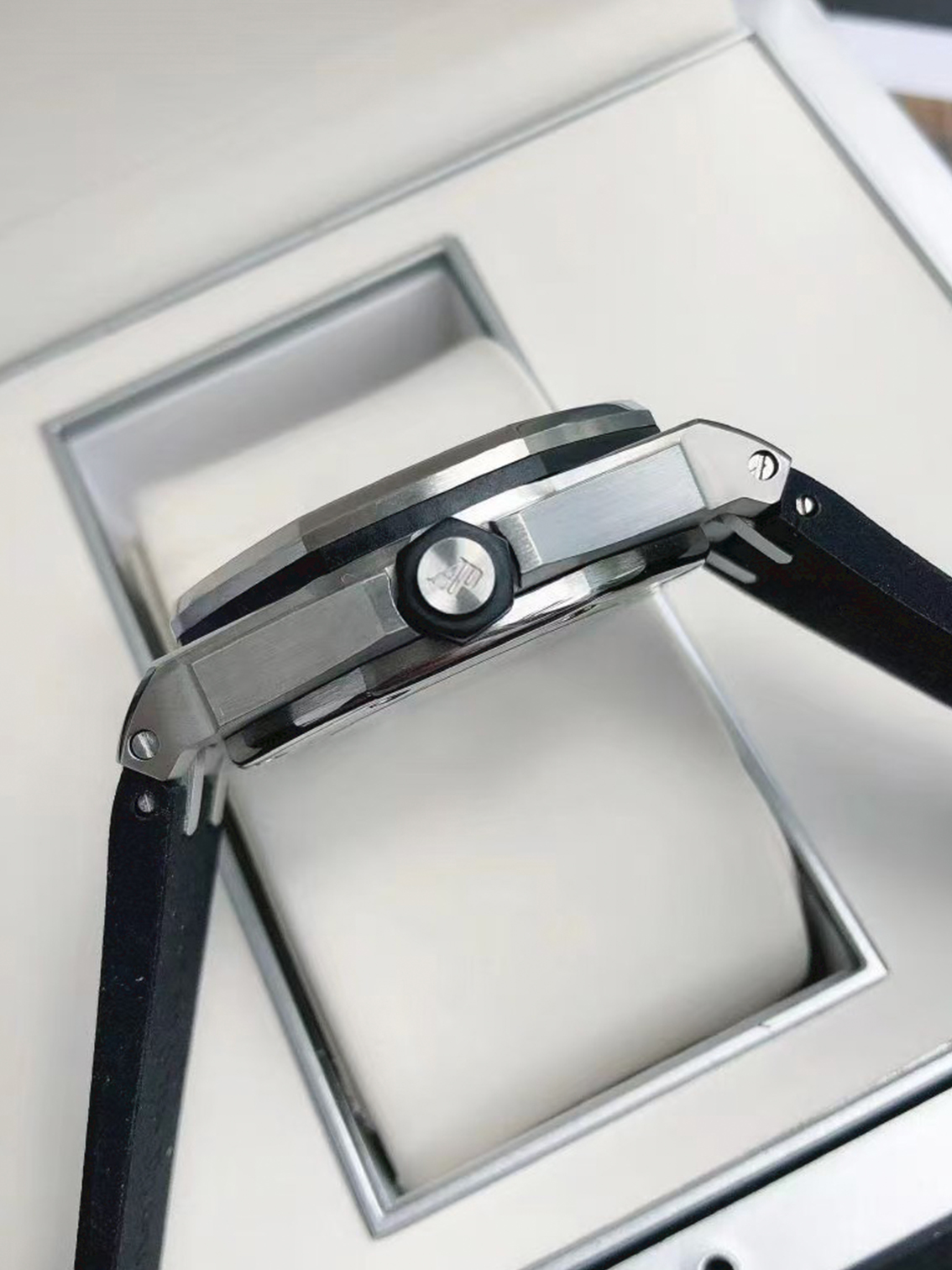 Audemars Piguet Royal Oak Offshore Automatic Mechanical Movement 300m Water Resistance Men's Watch Swiss Watch 42mm Black Dial - Image 4