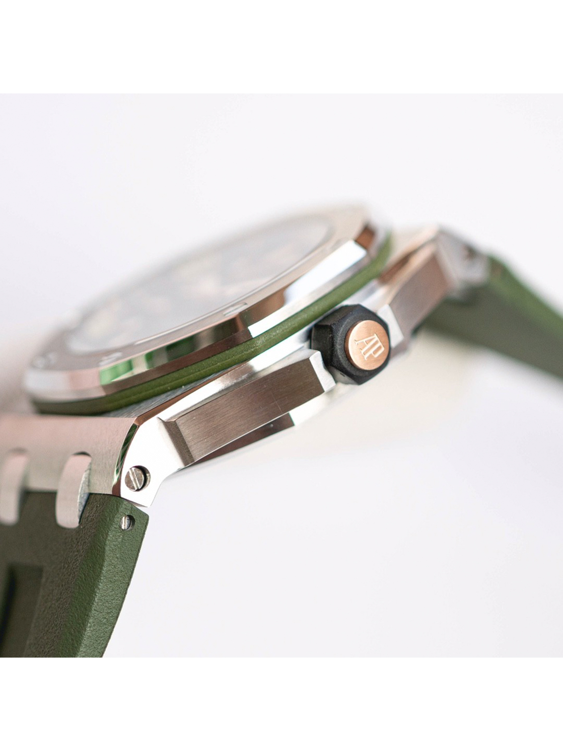 AUDEMARS PIGUET Royal Oak Offshore Automatic Men's Watch 42mm Green Dial - Image 3