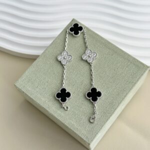 Van Cleef & Arpels Bracelet black with diamonds