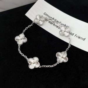 Van Cleef & Arpels casual and stylish comfortable 18k white gold bracelet for women in silver