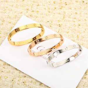 CARTIER Cartier LOVE series screw pattern wide version 18K rose gold bracelet unisex couple style rose gold yellow gold white gold three colors optional