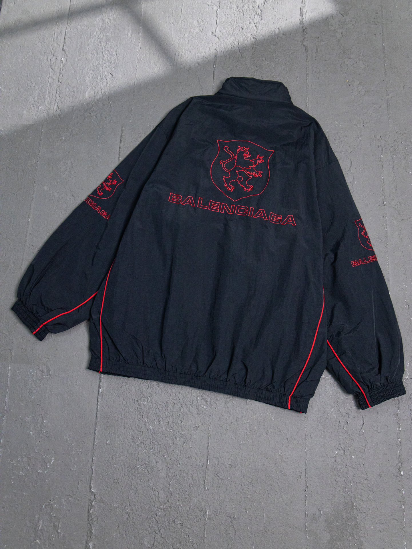 Balenciaga BLCG 25SS 79 Red Stripe Manchester United Embroidered Tracksuit Jacket - Image 2