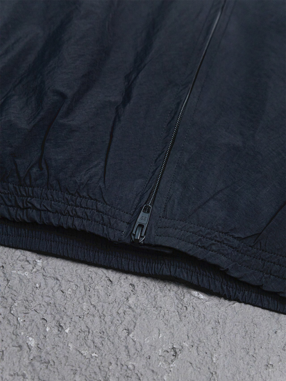 Balenciaga BLCG 25SS 79 Red Stripe Manchester United Embroidered Tracksuit Jacket - Image 6