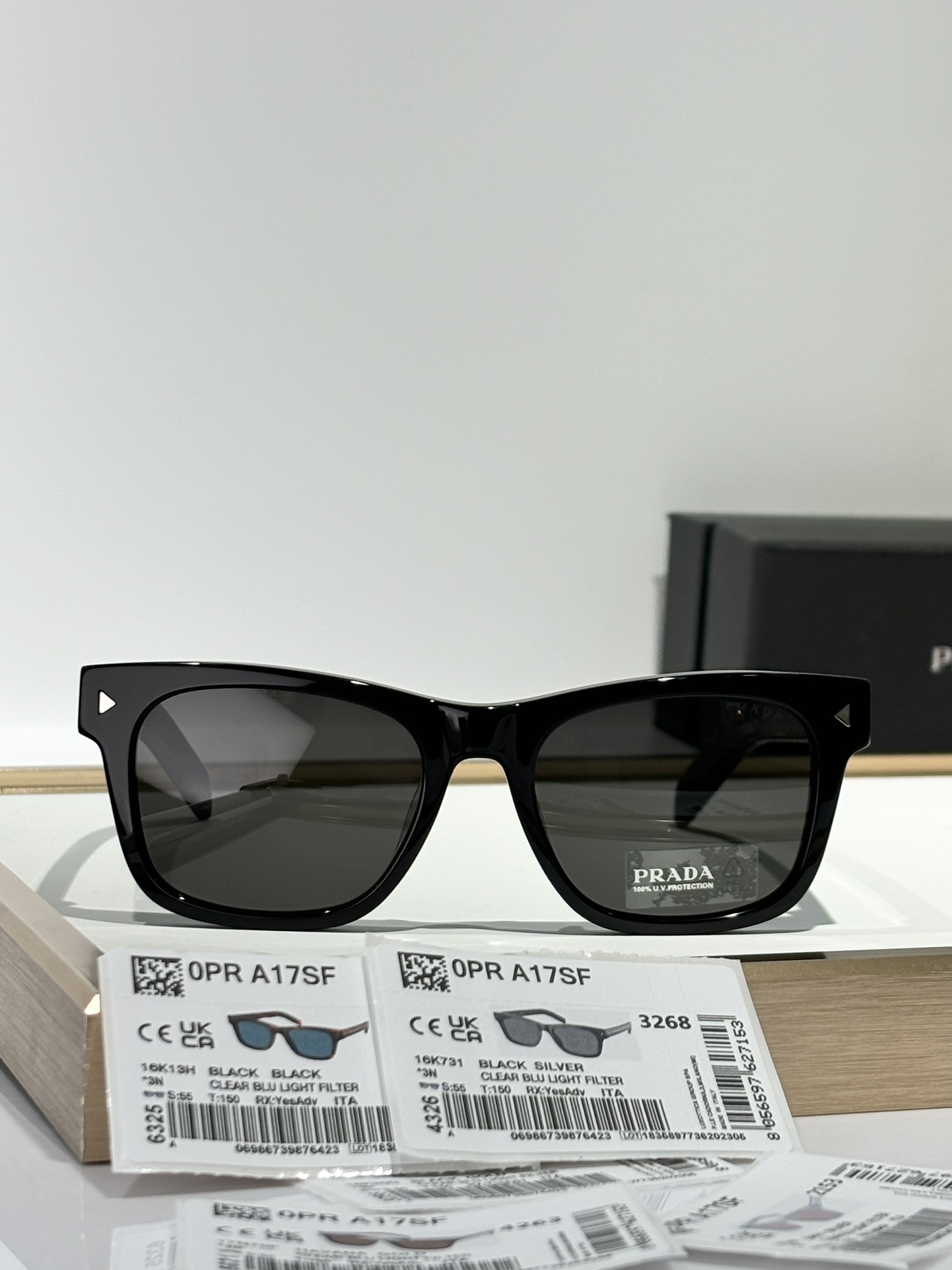 PRADA sunglasses Polarized lenses - Image 9